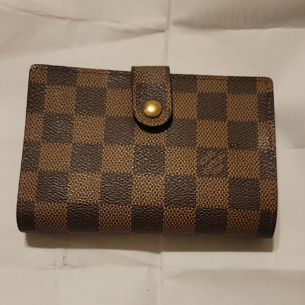 Louis Vuitton Damier Ebene Kisslock Wallet